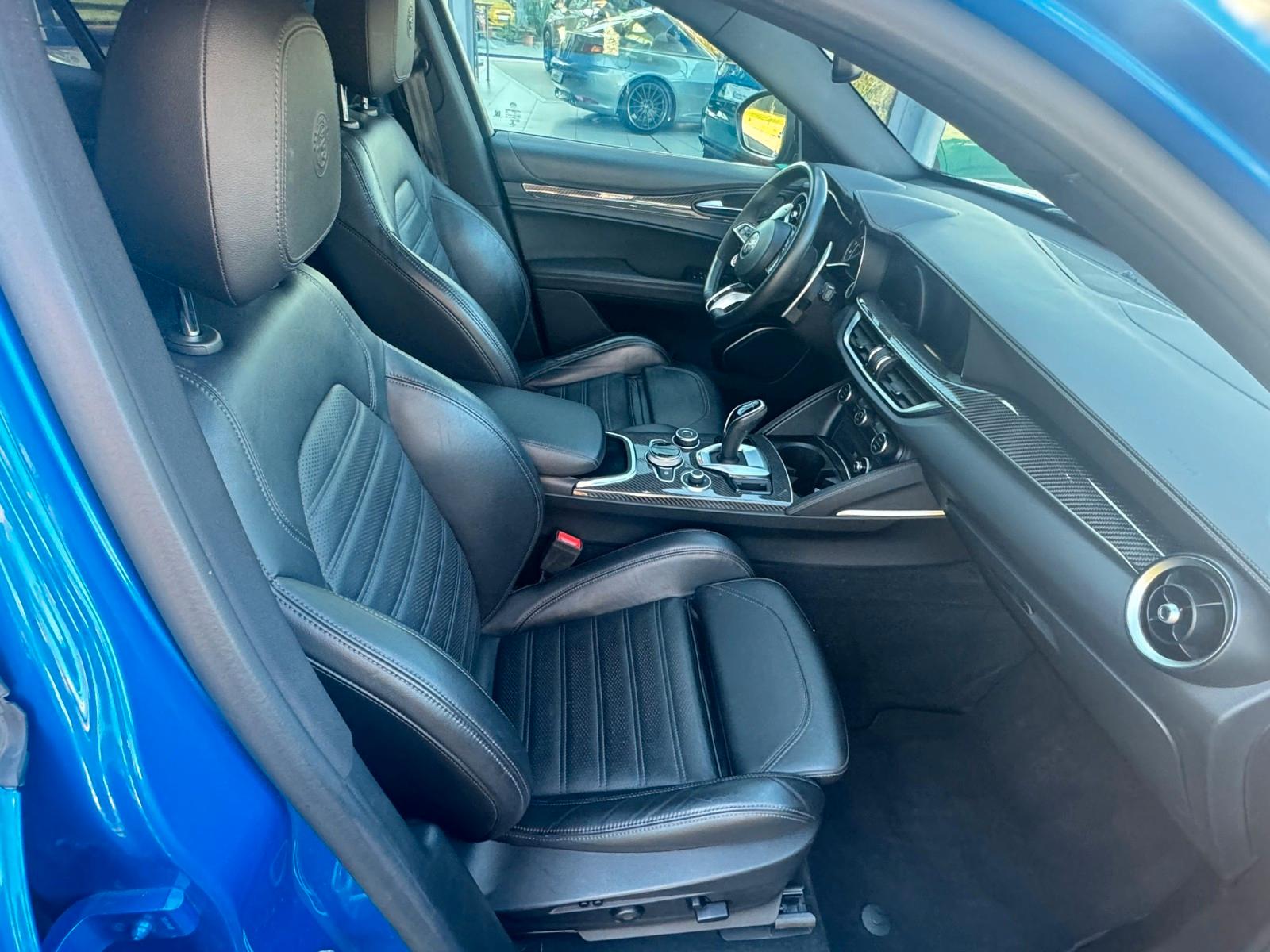 Alfa Romeo Stelvio Q4 Quadrifoglio