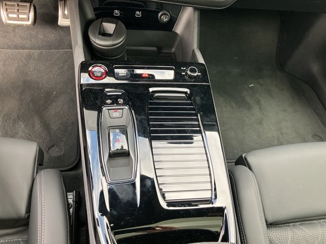 Audi A6 e-tron Avant Quattro