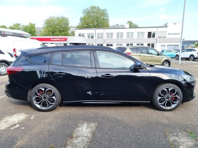 Ford Focus EcoBoost ST Line Wagon