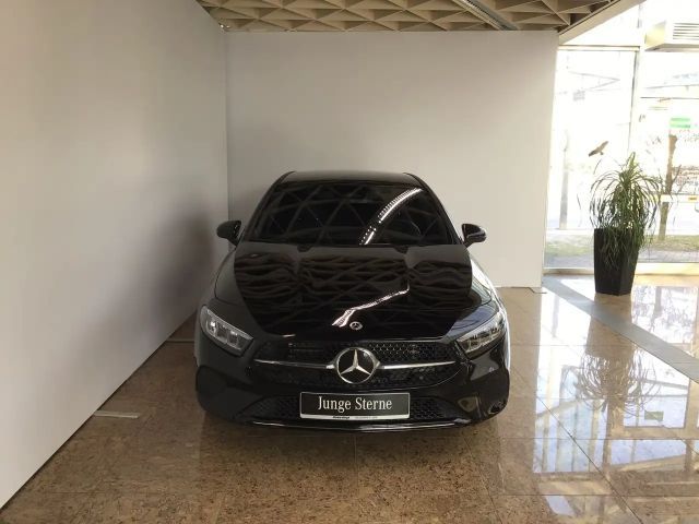 Mercedes-Benz A 180 Progressive