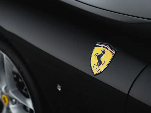 Ferrari Roma Spider
