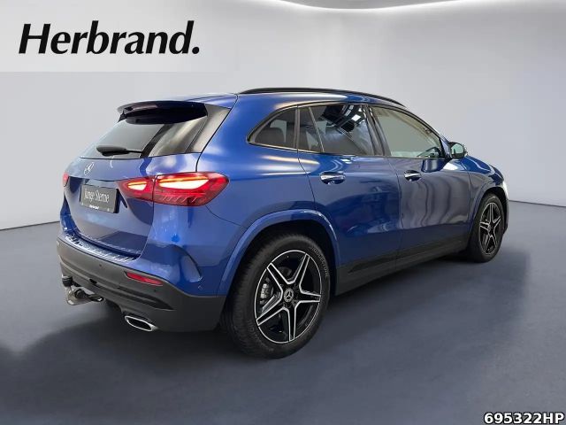 Mercedes-Benz GLA 180 AMG Line