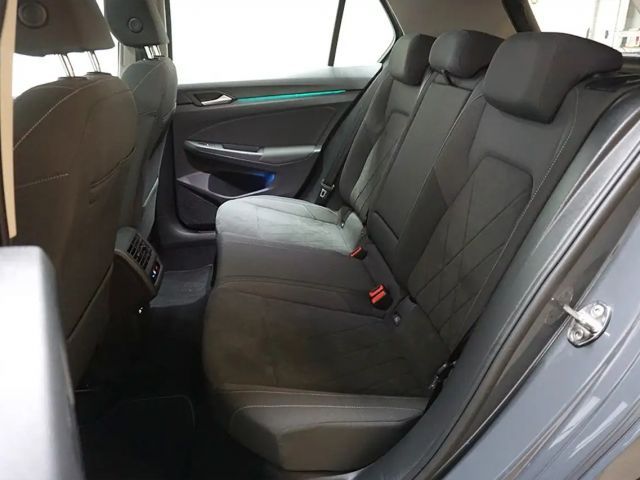 Volkswagen Golf 1.5 eTSI DSG Style