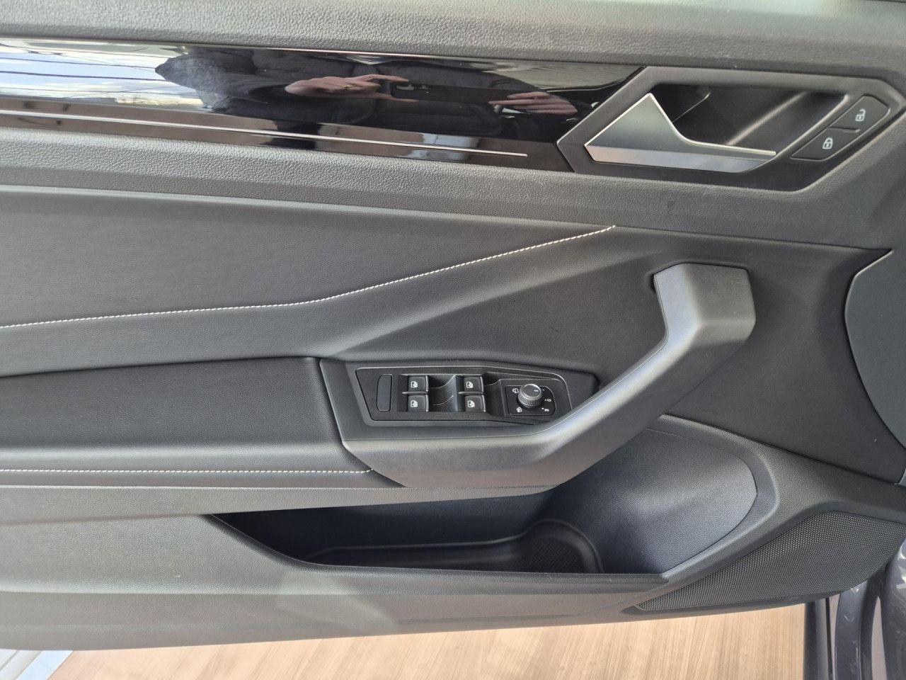 Volkswagen T-Roc 1.5 TSI Cabriolet R-Line