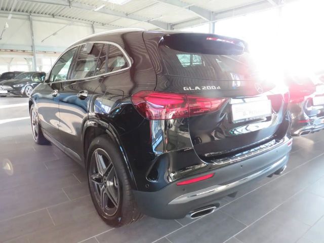 Mercedes-Benz GLA 200 AMG Line GLA 200 d
