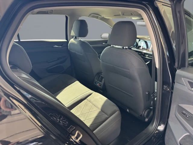 Volkswagen Golf 1.5 eTSI Golf VIII Style