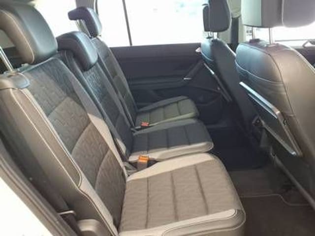 Volkswagen Touran 1.5 TSI DSG IQ.Drive