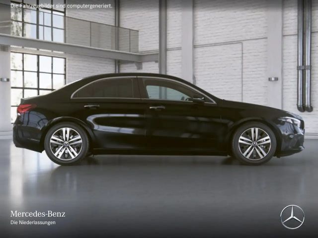 Mercedes-Benz A 180 A 180 d Progressive