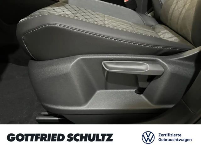 Volkswagen T-Roc 1.5 TSI DSG Plus R-Line