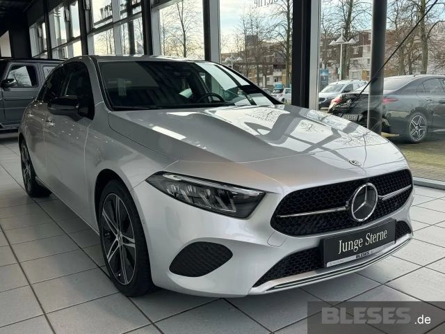 Mercedes-Benz A 220 4MATIC Progressive