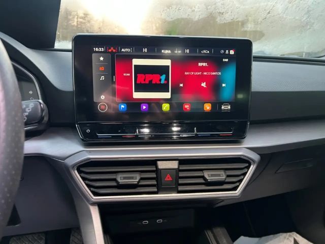 Seat Leon 1.5 eTSI FR-lijn Sportstourer