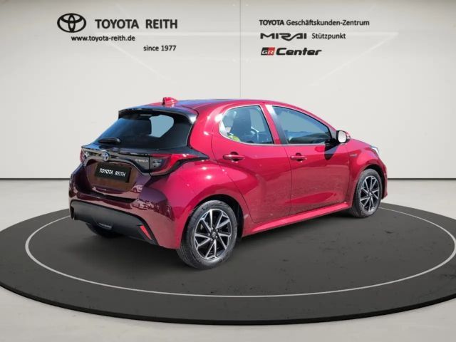 Toyota Yaris Hybride Team D