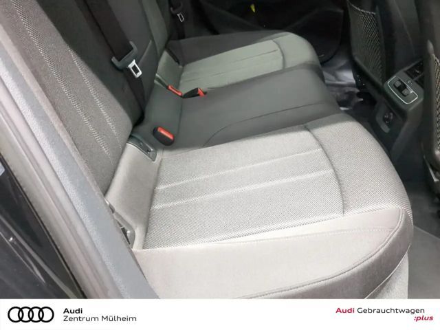 Audi A4 40 TDI Avant S-Line