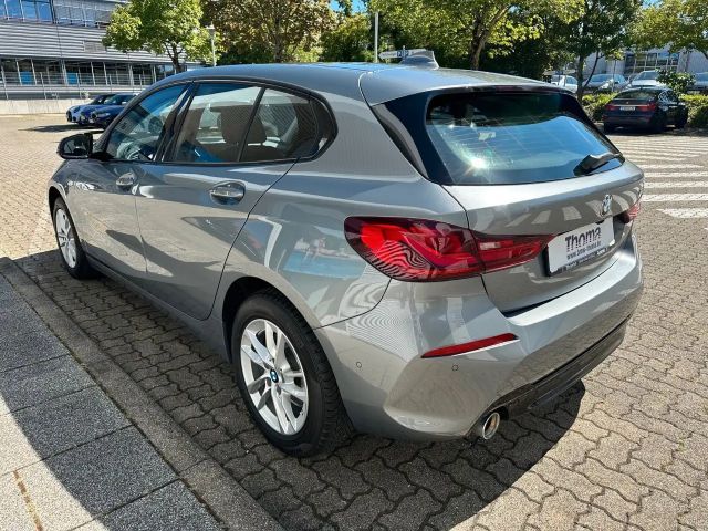 BMW 118 118i Sedan Sport Line