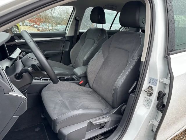 Volkswagen Golf Life eHybrid