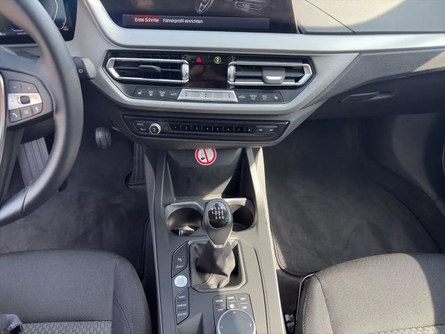 BMW 116 116i Advantage pakket Sedan