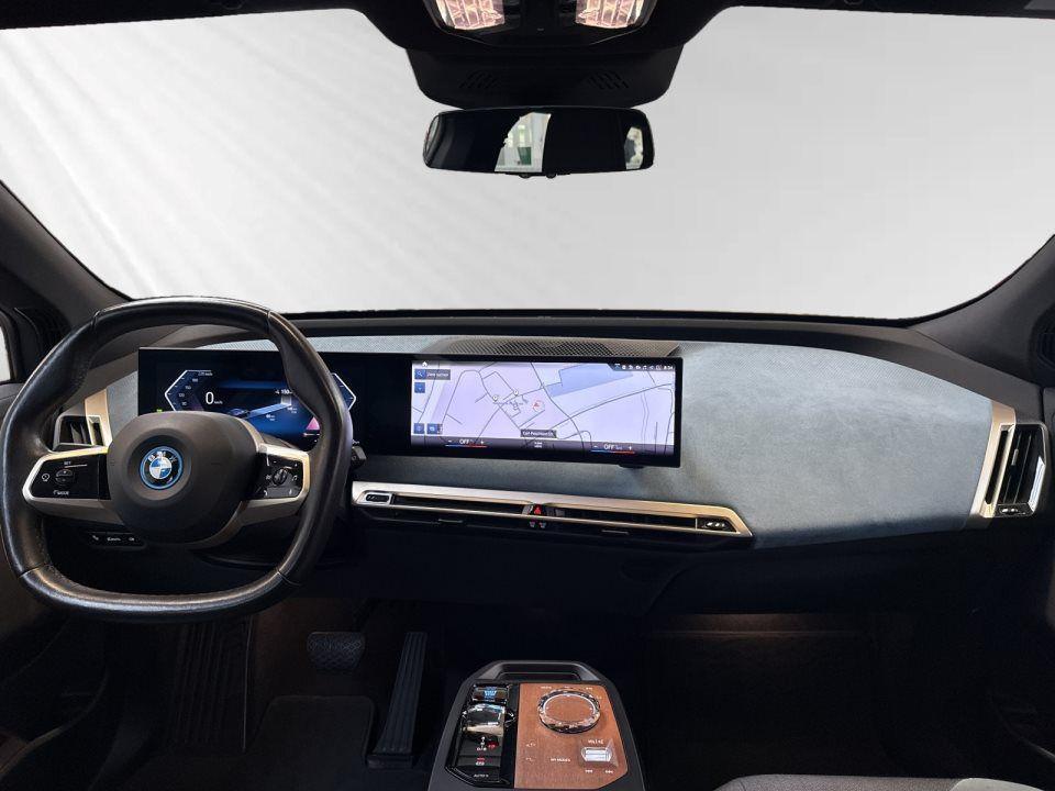 BMW iX xDrive40