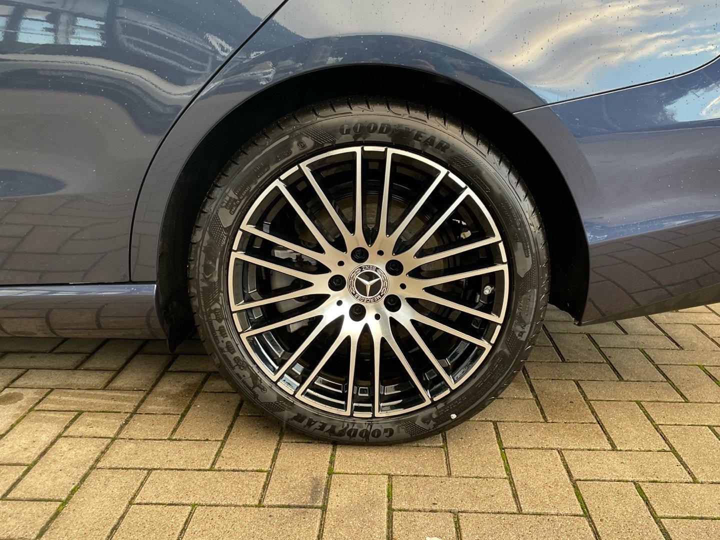 Mercedes-Benz C 180 AVANTGARDE Estate