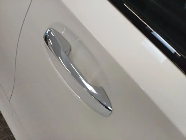 Mercedes-Benz A 250 A 250 e AMG Line