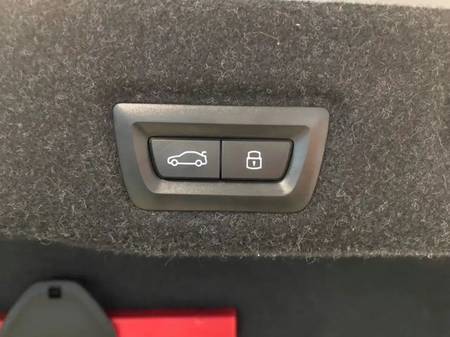 BMW 520 520d M-Sport Sedan