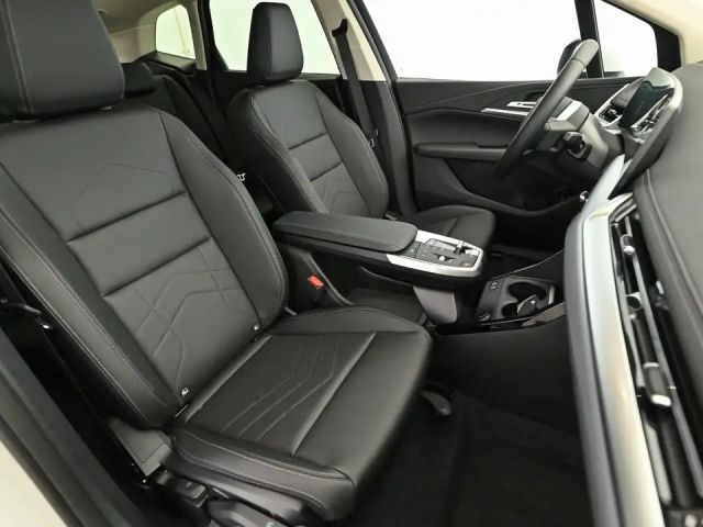 BMW 218 218d Active Tourer Luxury Line Sedan