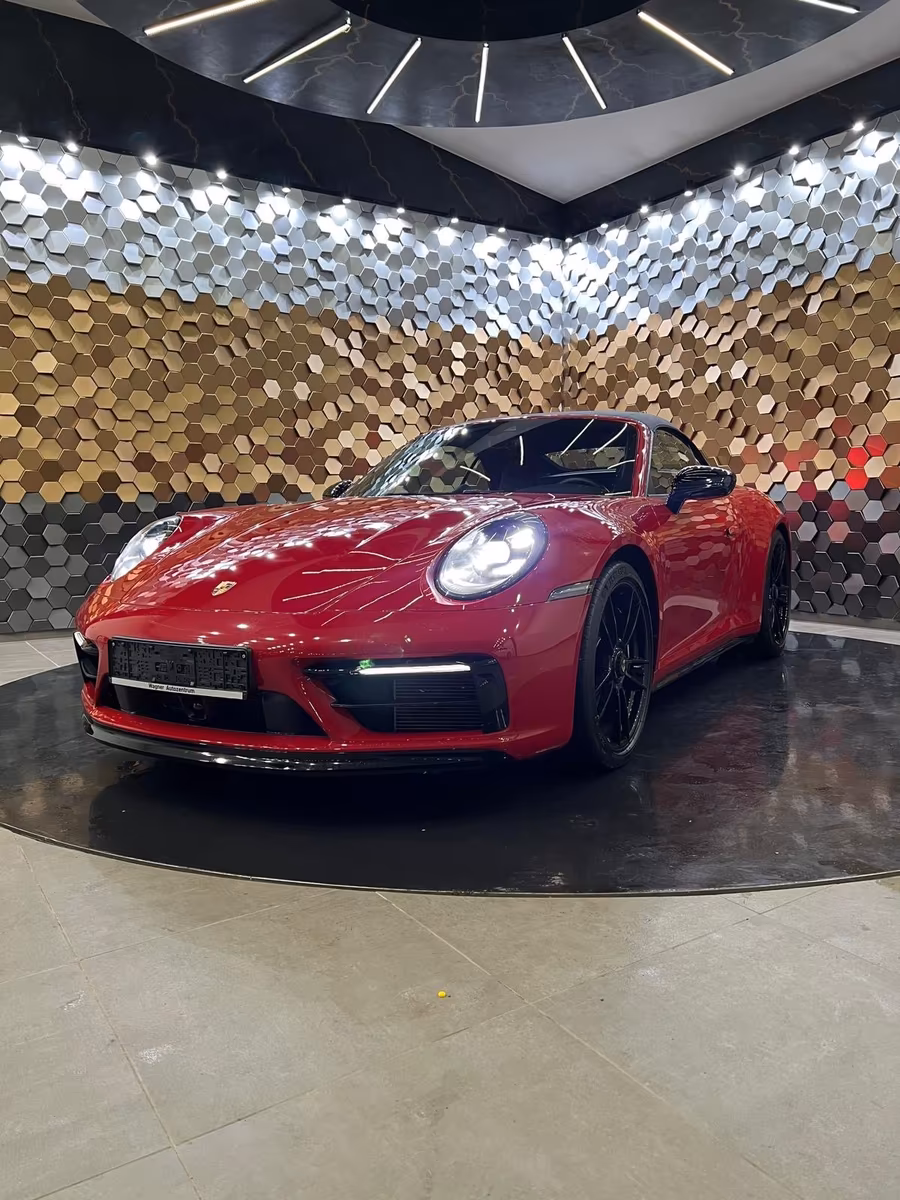 Porsche 911 4 992 Cabriolet Carrera GTS