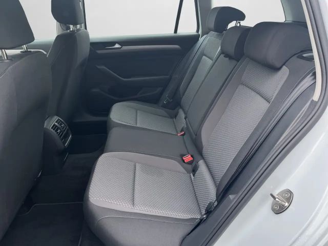 Volkswagen Passat 1.5 TSI DSG Variant