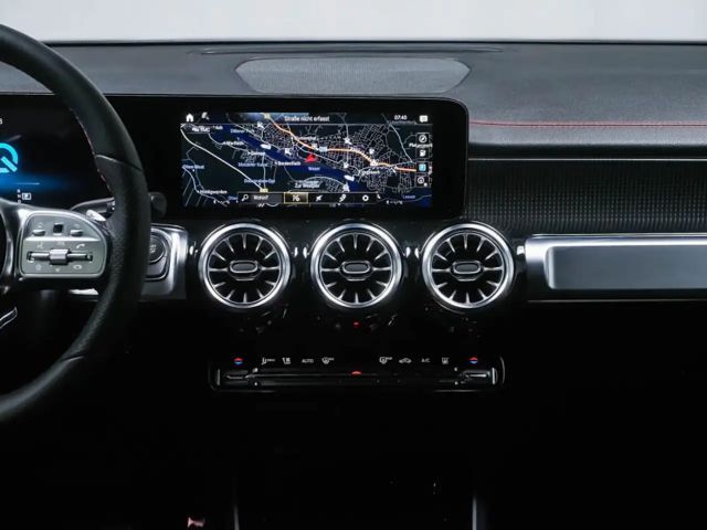 Mercedes-Benz EQB 300 4MATIC AMG Line