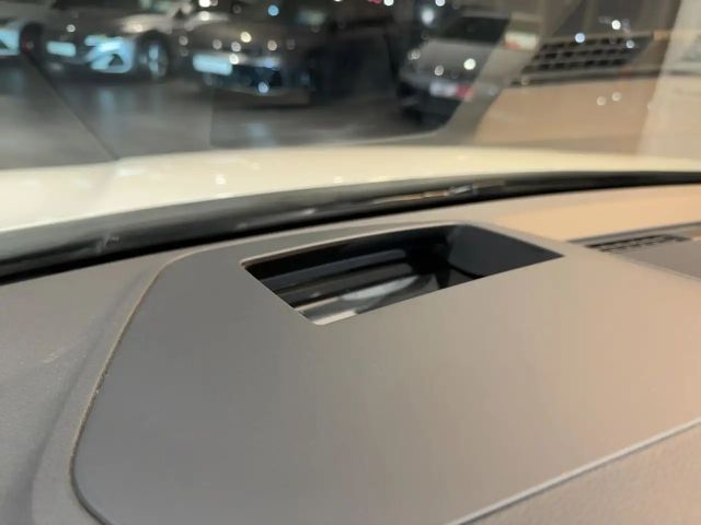 Volkswagen Golf 2.0 TSI DSG GTI Golf VIII