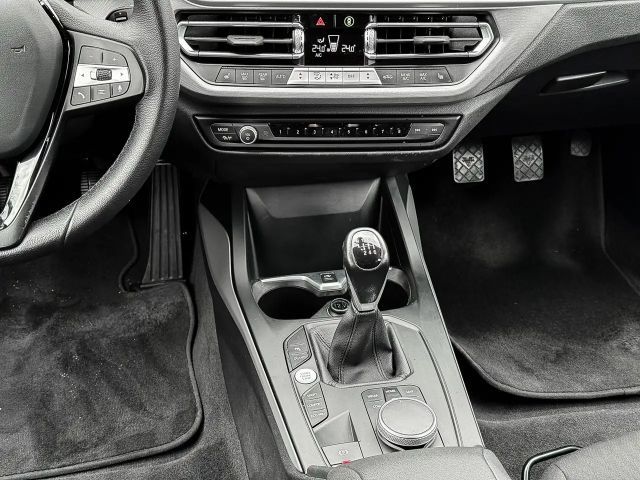 BMW 116 116i Advantage pakket Sedan