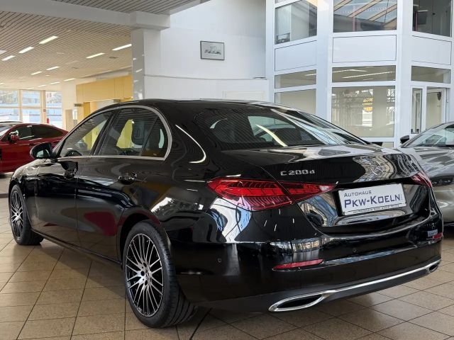 Mercedes-Benz C 200 C 200 d Sedan