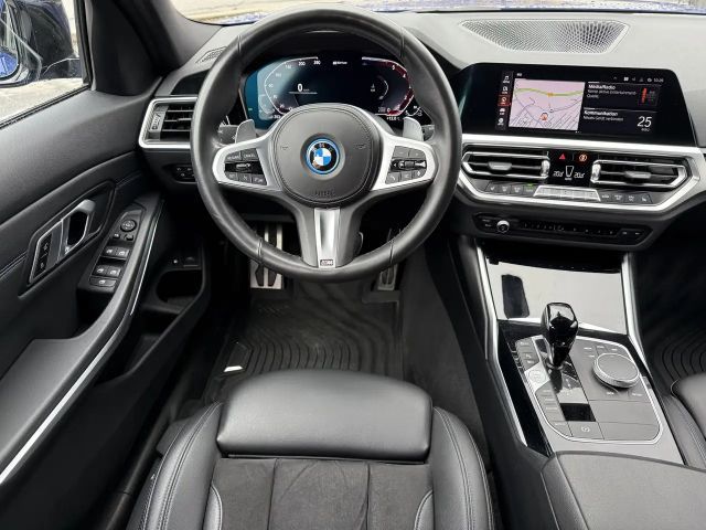 BMW 330 330e Touring xDrive