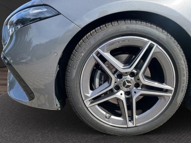 Mercedes-Benz A 180 AMG Line