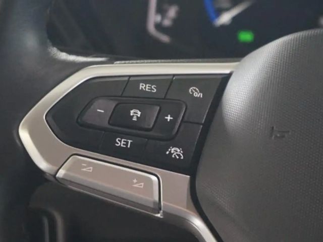 Volkswagen Touran DSG R-Line