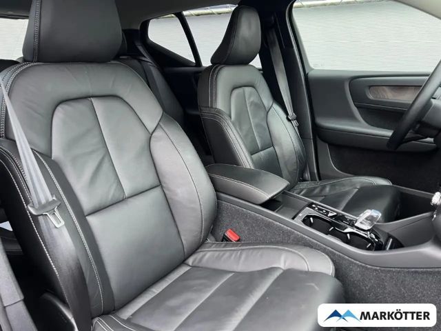 Volvo XC40 Dark Plus