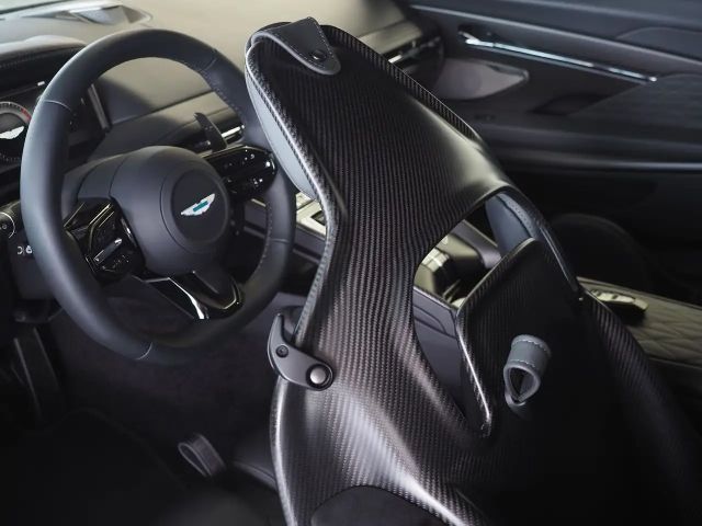 Aston Martin DB12 Coupe CARBON LP 321.264€ FULL OPTIONS by MOBILISTA