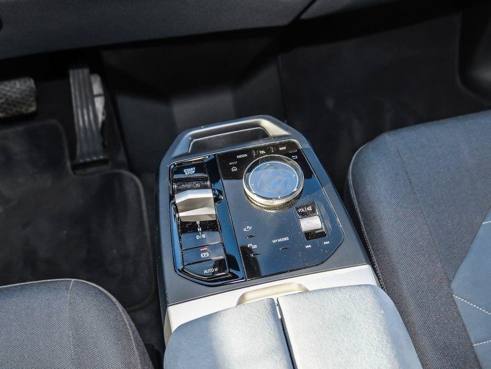 BMW iX xDrive40