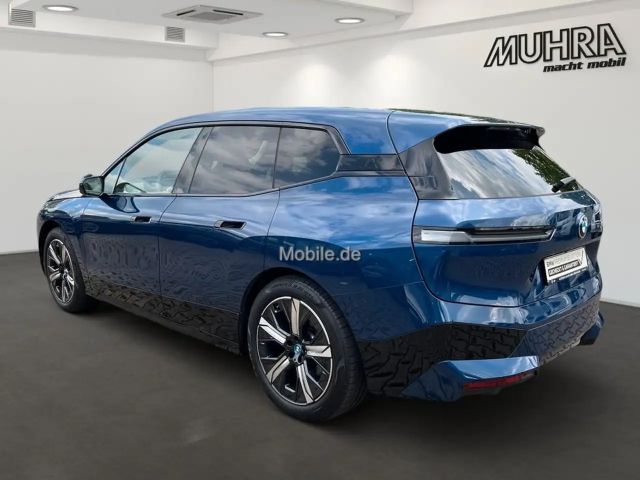BMW iX xDrive40