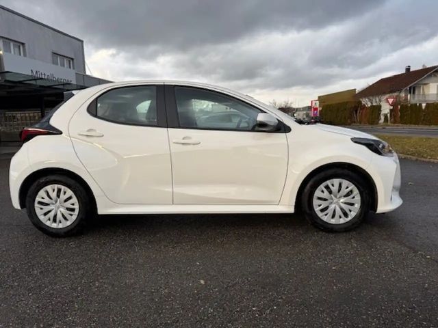 Toyota Yaris Active Hybride VVT-i
