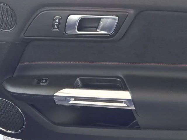 Ford Mustang Convertible GT 5.0 V8