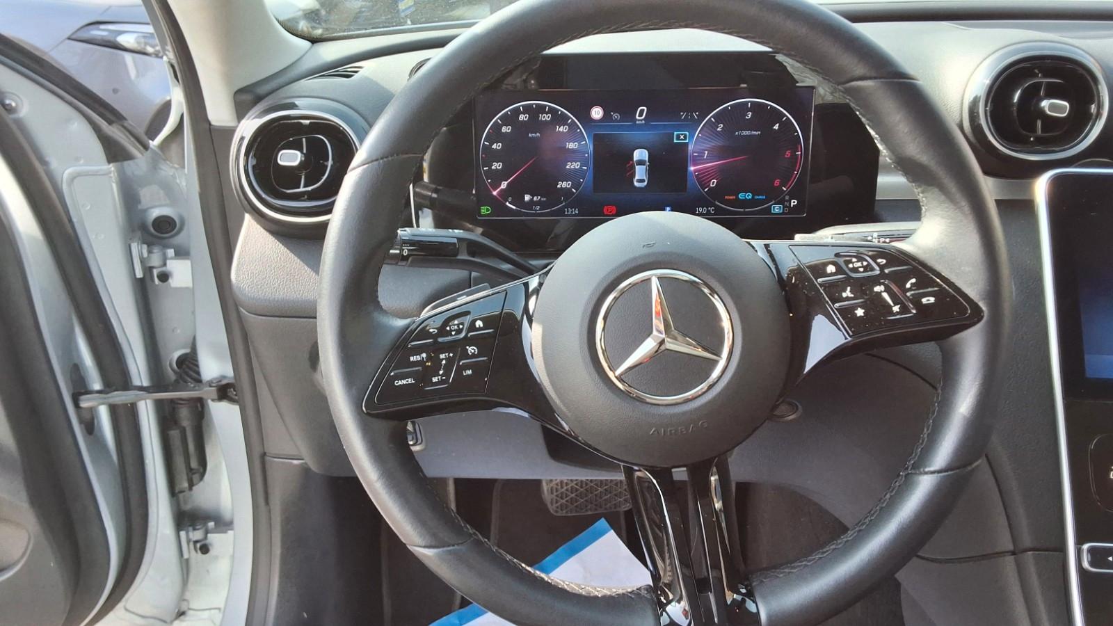 Mercedes-Benz C 220 C 220 d Sedan