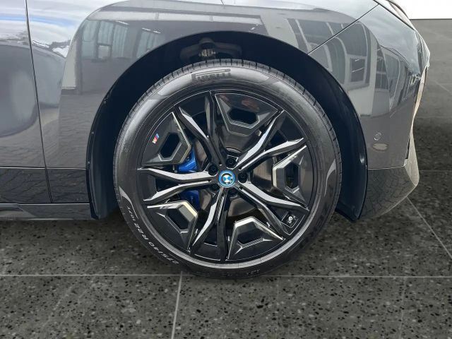 BMW iX xDrive40