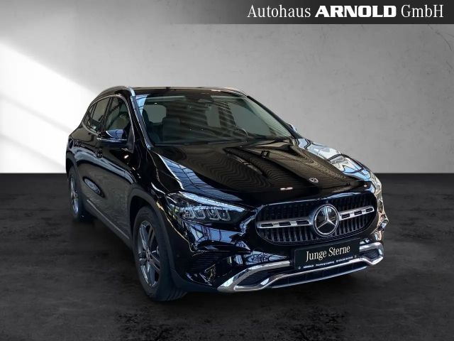 Mercedes-Benz GLA 200 Progressive