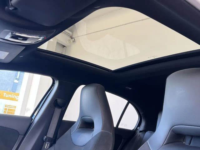 Mercedes-Benz A 200 AMG Line