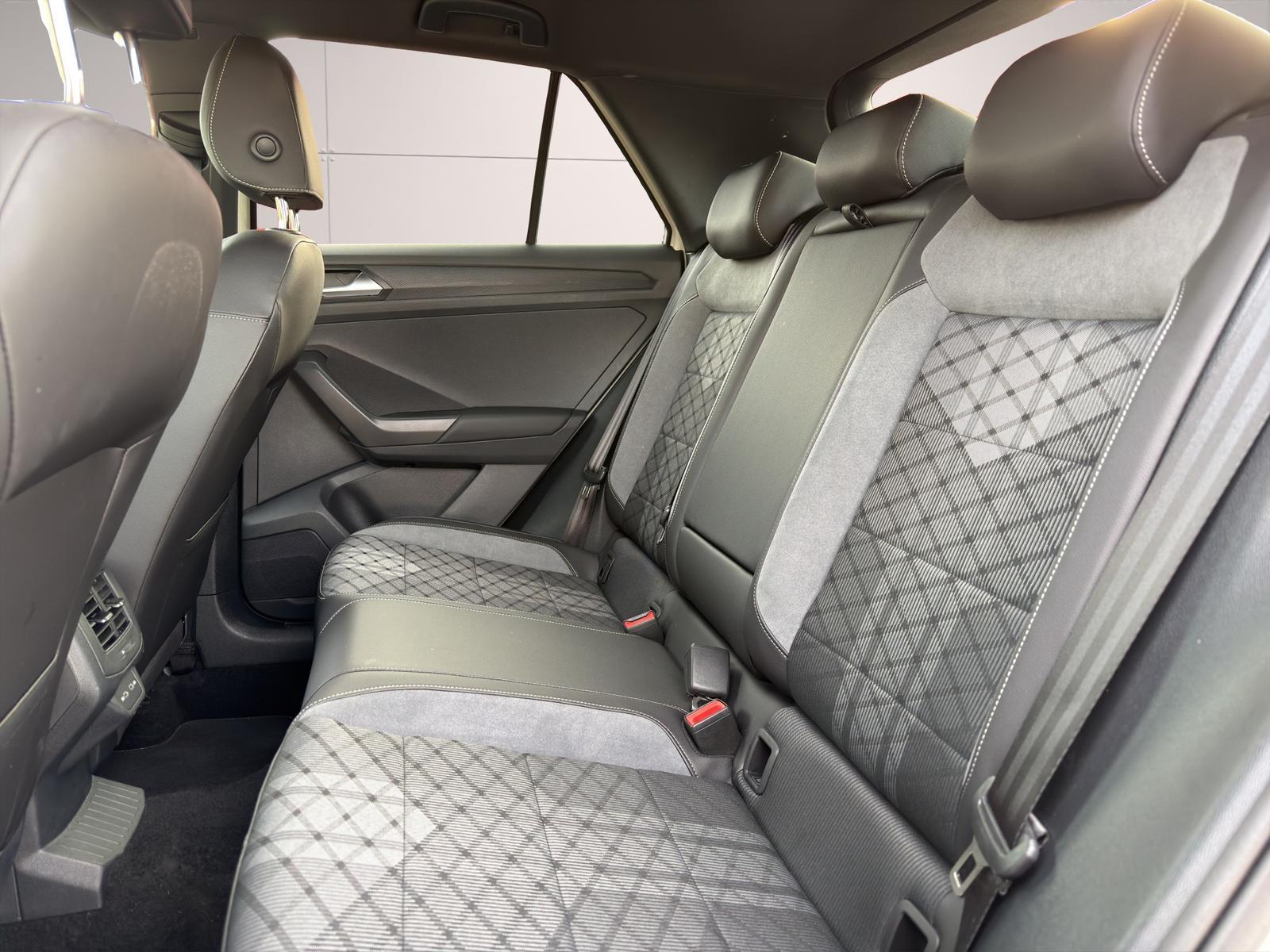 Volkswagen T-Roc 1.5 TSI DSG R-Line