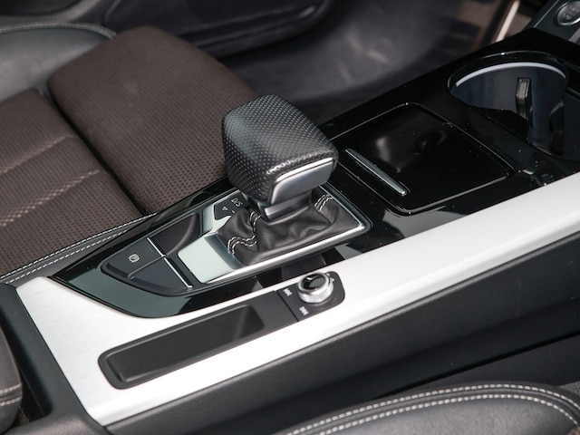 Audi A4 40 TDI Quattro S-Line S-Tronic Sedan