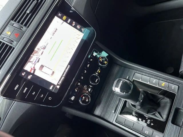 Skoda Superb 2.0 TDI Combi Style Style