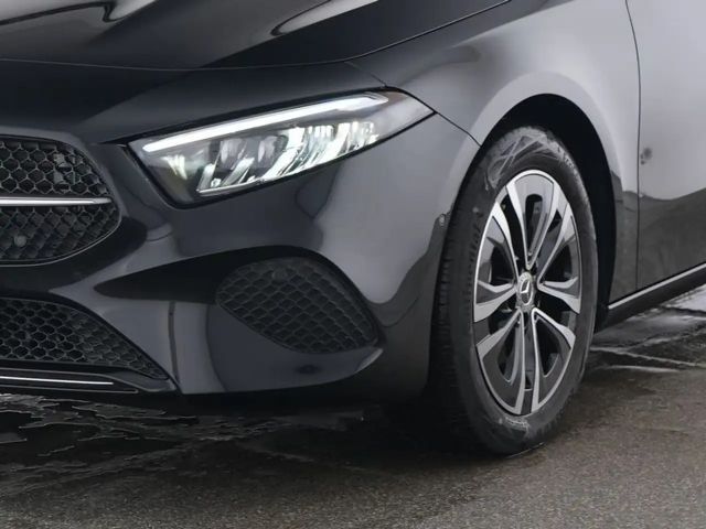 Mercedes-Benz A 180 LENKRADHEIZUNG LED HP USB PAKET