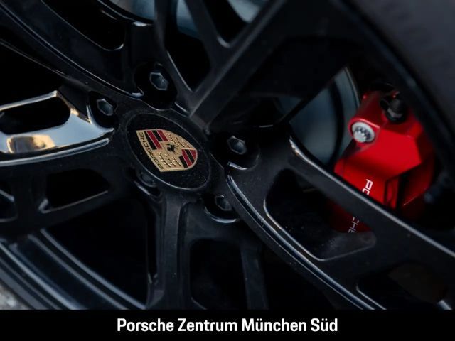 Porsche Taycan 4S Cross Turismo