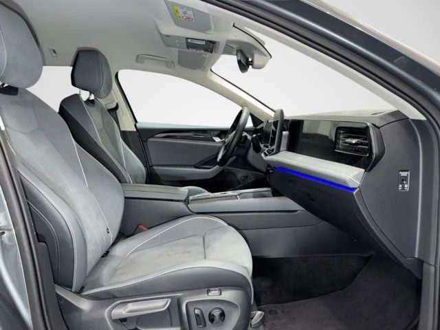 Volkswagen Passat 1.5 eTSI DSG Variant